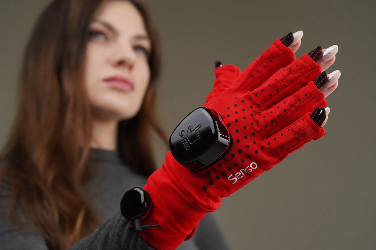 MetaNexusXR presents Senso Gloves VR Glove DK3, advanced haptic feedback tech for immersive virtual reality. | MetaNexusXR